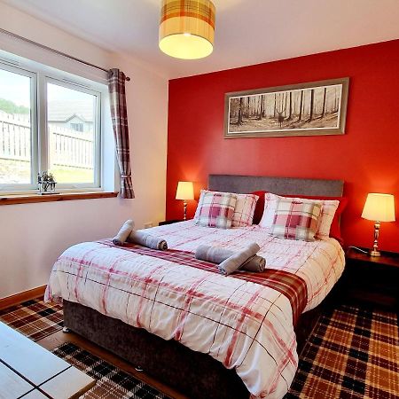 Hill View 2 Bedroom Free Parking Inverness Dış mekan fotoğraf